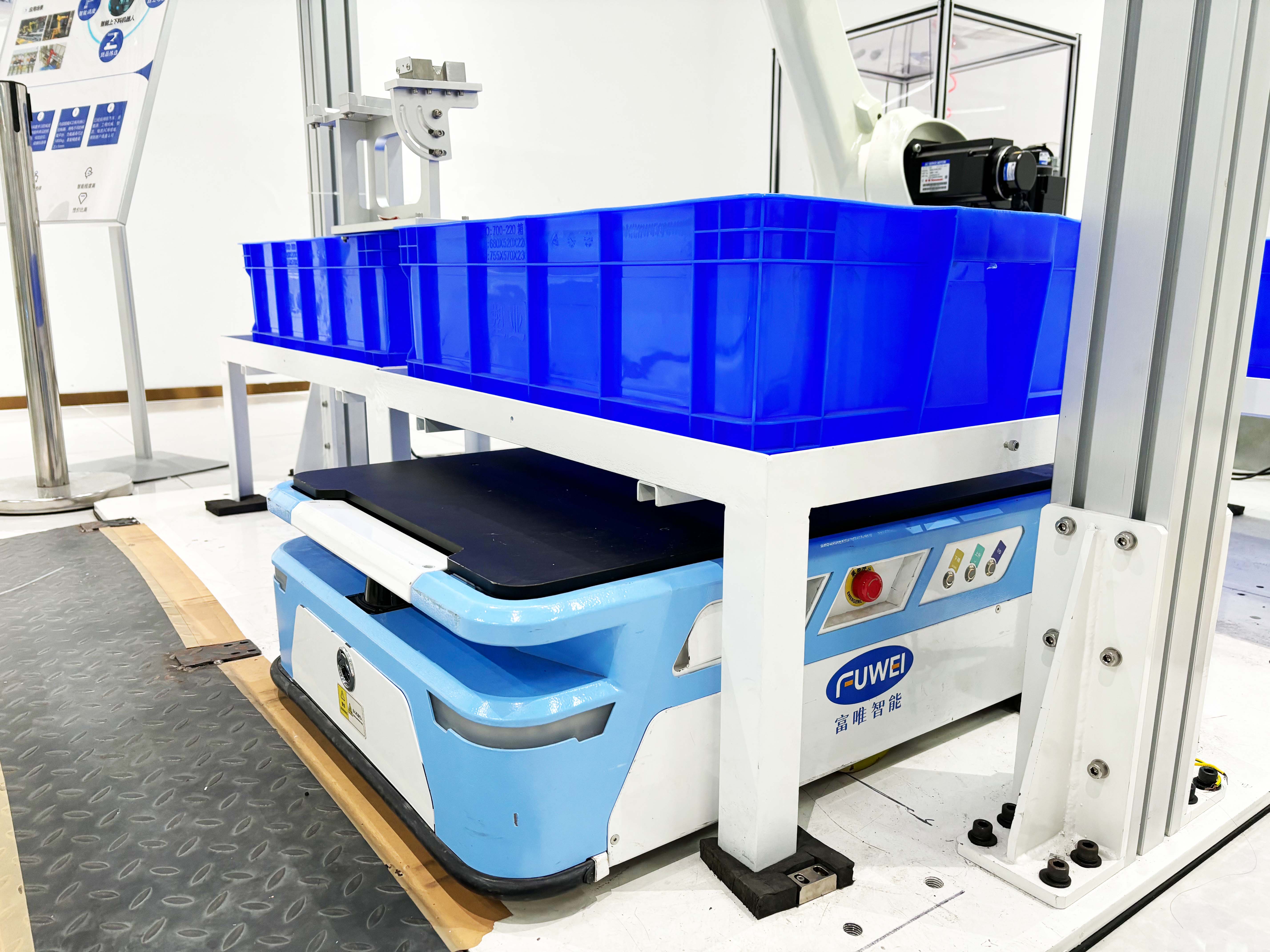 富唯智能：技术驱动，革新信封料箱上料